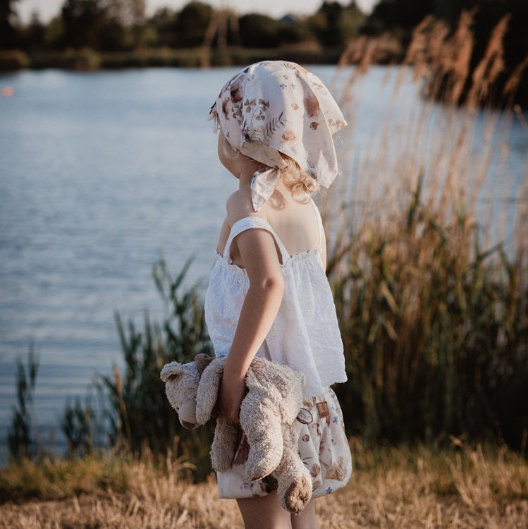 lasten-kesähuivi lipalla