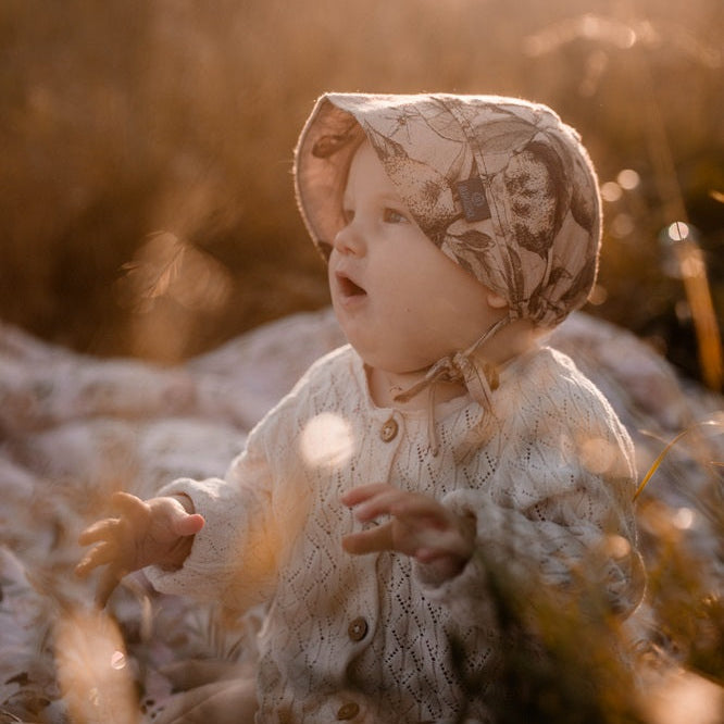 Vauvan kesähattu, vauva bonnet