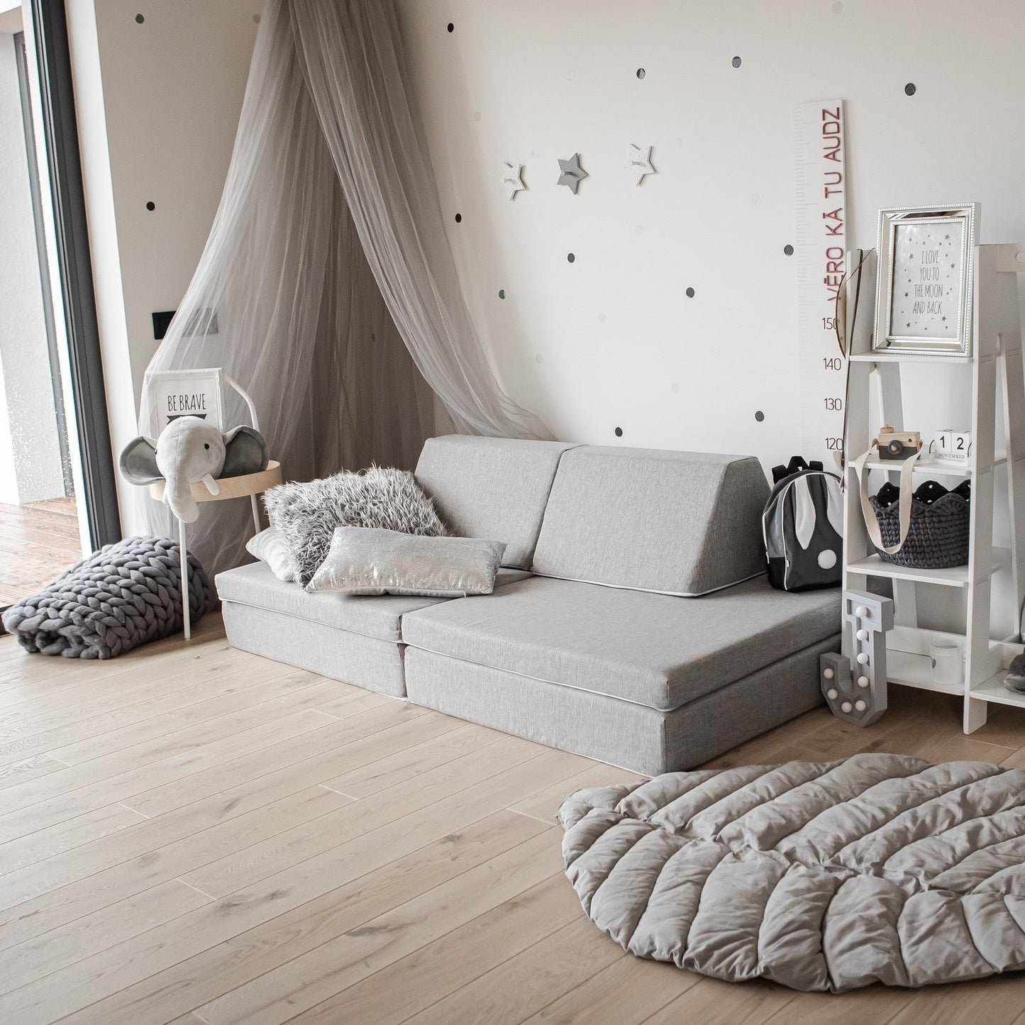 beige lasten sohvasetti