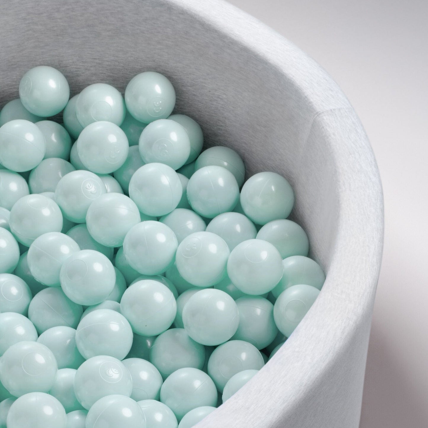 lisä pallomeripallot pallomereen