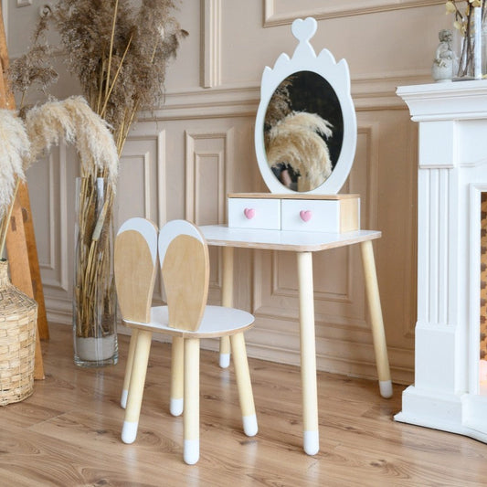 valkoinen lasten peilipöytä ja tuoli