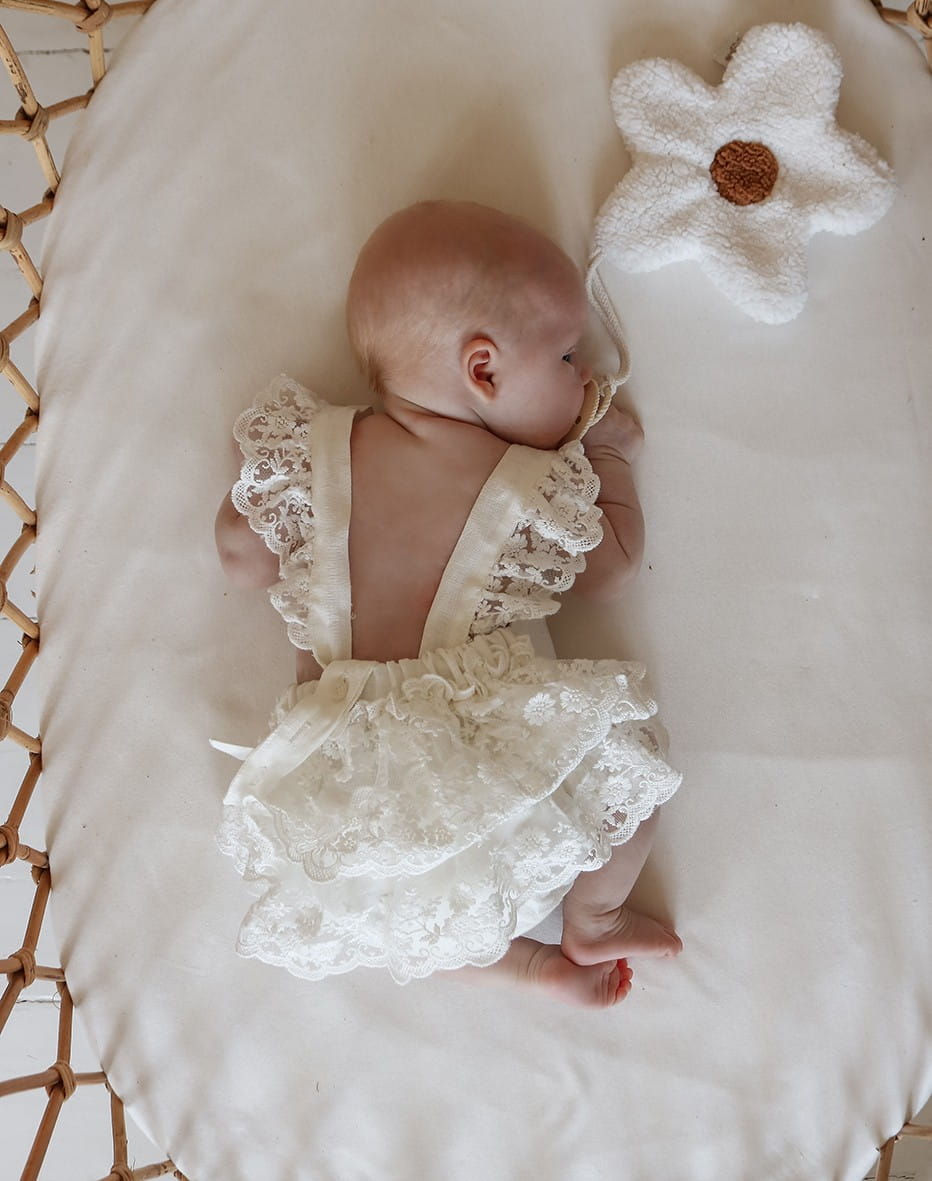 Vauvan pehmolelu ja tutinpidike - Kukka