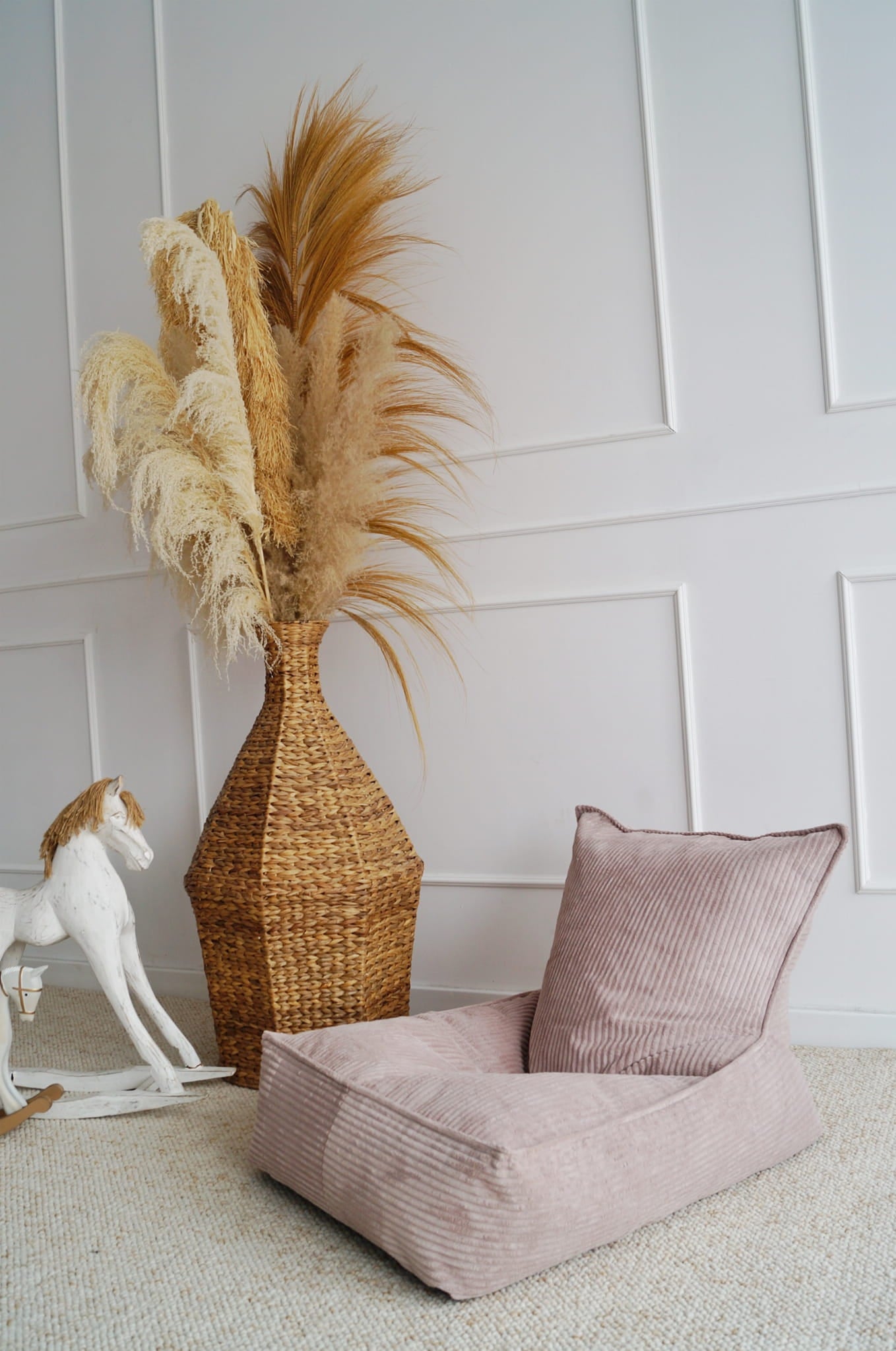 Monio lasten säkkituoli selkänojalla Vaaleanpunainen 