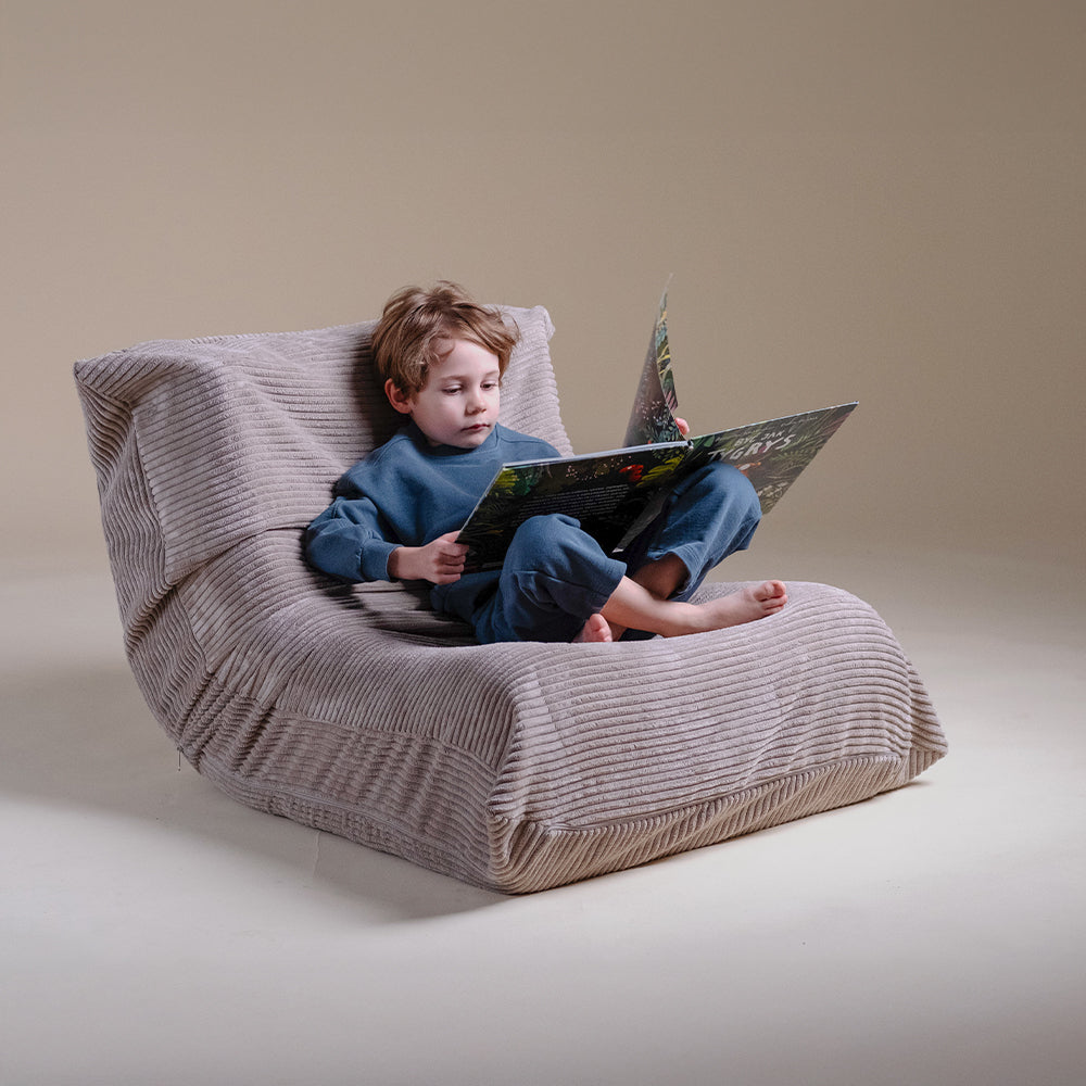 Plush nest lasten nojatuoli beige samettikangas