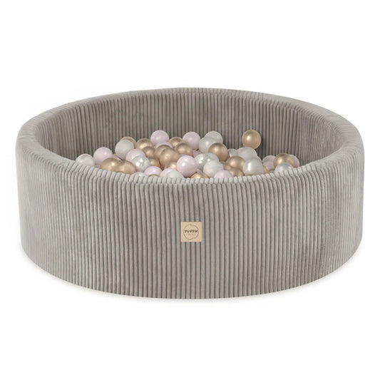 Beige lasten pallomeri