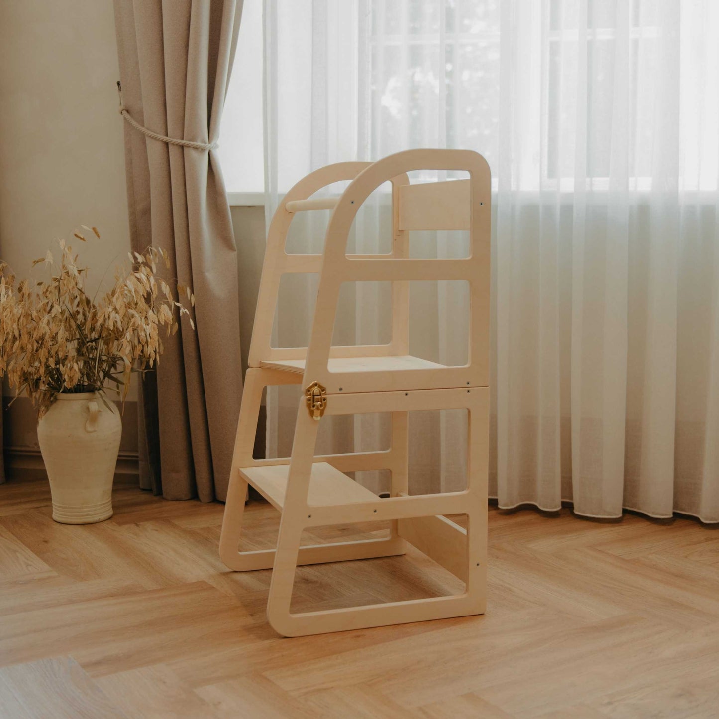 lasten_apujakkara_Poyta-tuoli