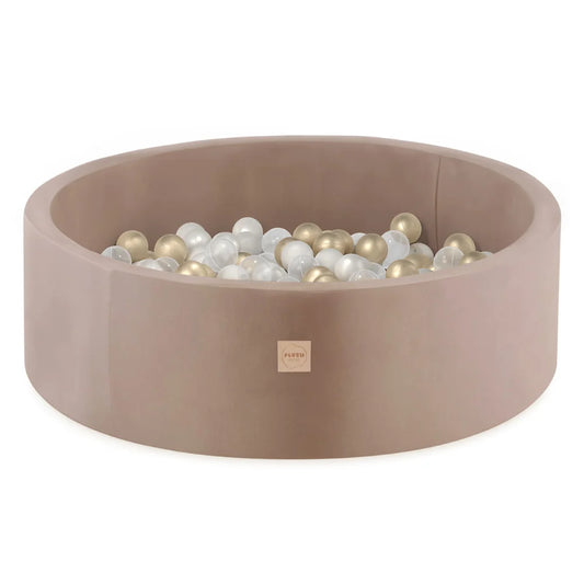 beige lasten pallomeri