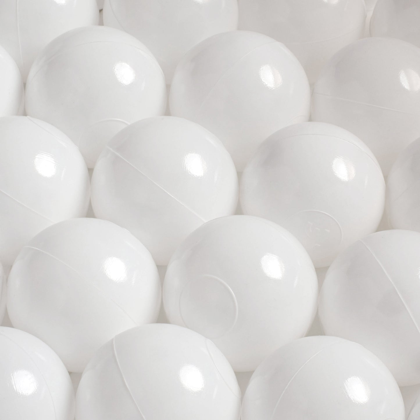 valkoiset-pallomeripallot