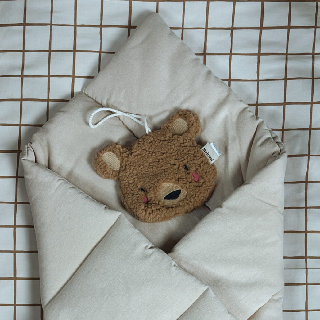 vauvan-tuttinauha-ensipehmolelu-ruskea-nalle